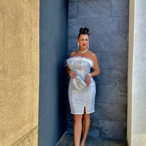 Holiday Collection Prémium Fehér alkalmi ruha tollakkal